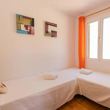 Waldemar - Close To *